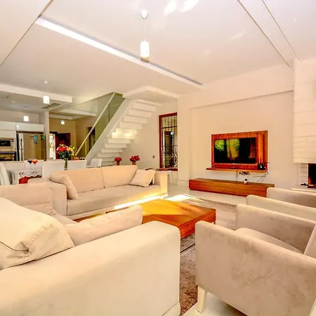Carat Park A23/1 Villa